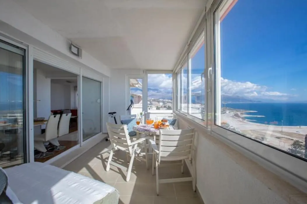 Maia'S Beach Apartment スプリト