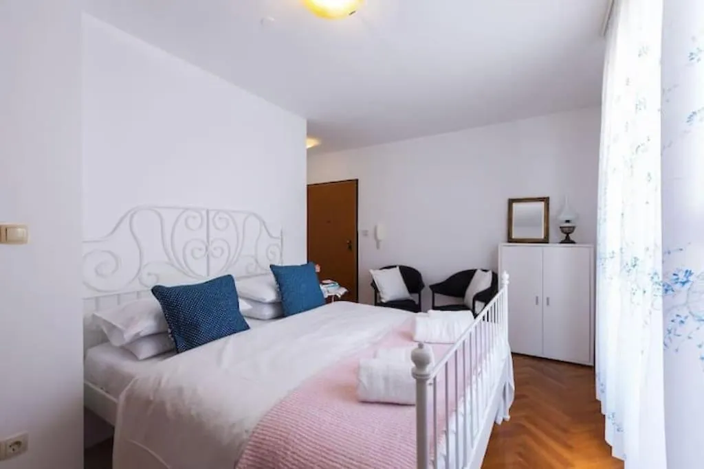 Maia'S Beach Apartment スプリト